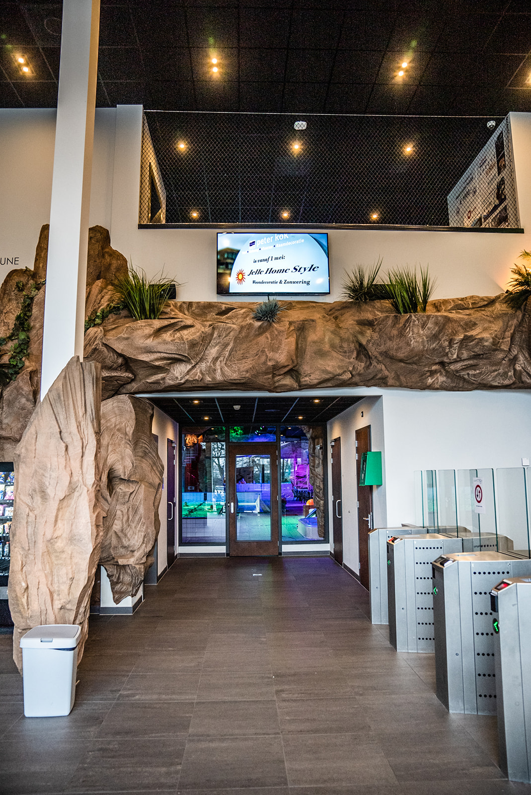Digital Signage schermen in bedrijfsomgeving – innovatieve totaaloplossing 2025 van Marketing in Beeld