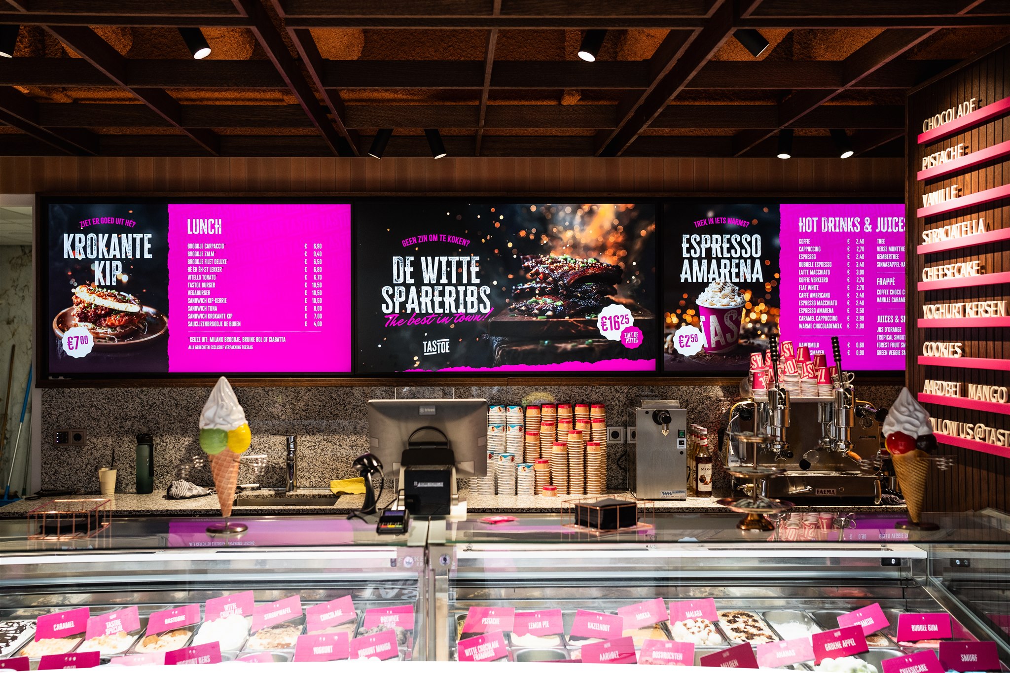 Digitale menuborden in de horeca: hoe je gasten verrast en je omzet boost