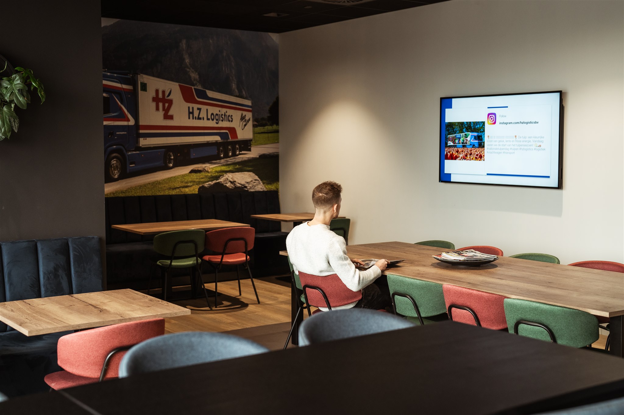 Hotel TV met alle populaire apps zoals Netflix, YouTube en Spotify op het tv scherm
